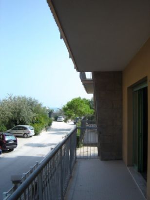 balcone sogg. con vista a mare